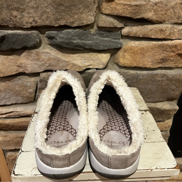 Women's Dansko Suede Slip-On Shoes with Faux Fur Lining women’s size 40 - Picture 4 of 5